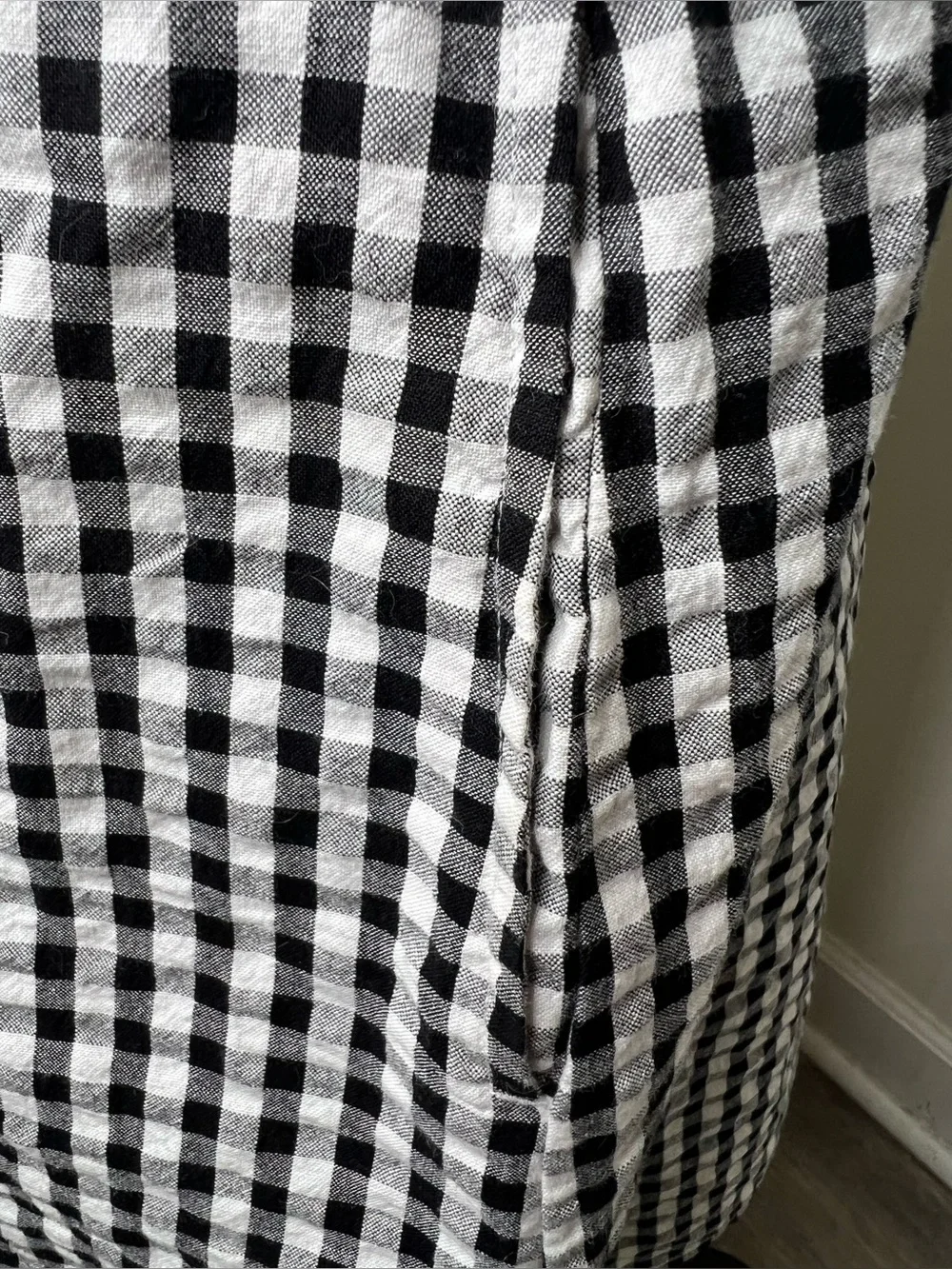 CROWN & IVY Gingham Sleeveless Ruffle V-Neck Seersucker Dress